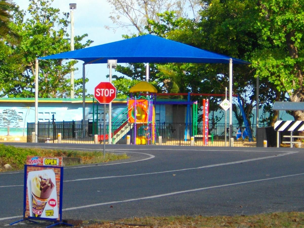 Kurrimine Beach Motel ภายนอก รูปภาพ