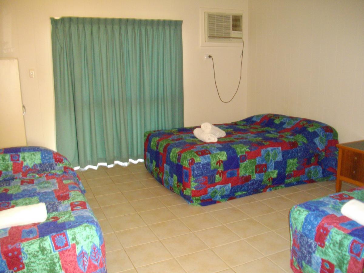 Kurrimine Beach Motel ภายนอก รูปภาพ